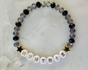 Pulseira Huntrix KPop Demon Hunter - Contas de cristal e detalhes banhados a ouro 14K
