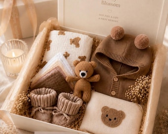 Newborn Bear Gift Box, Neutral Baby Shower Set (0-3 Months)