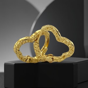 Pendientes Corazón Dorado - Regalo para Ella - Diseño de Corazón Decorado - Pendientes de Aro Dorados de Moda