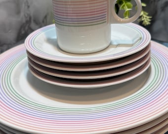 Juego de platos de porcelana fina Vintage Studio Nova Primary Gallery con rayas pastel y jarra para crema, fabricado en Japón, vajilla multicolor con rayas arcoíris.