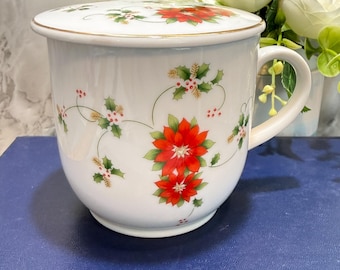 Vintage Christmas Poinsettia Tea Mug with Lid and Saucer | Holiday Holly Floral Porcelain Cup | Lidded Winter Coffee or Hot Chocolate Gift