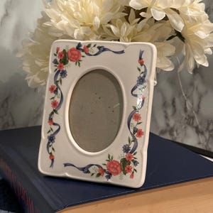 Vintage Ceramic Floral Oval Picture Frame – Pink and Blue Ribbon Flowers