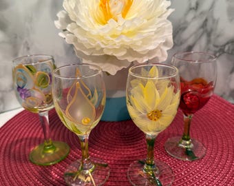 Juego de 4 mini copas de vino vintage Arc France pintadas a mano: copas para licor con diseño floral