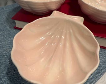 Vintage Knobler Japan Pink Shell Dishes Set of 3 – Pastel Iridescent Seashell Trinket Ring Bowls Coastal Vanity Decor