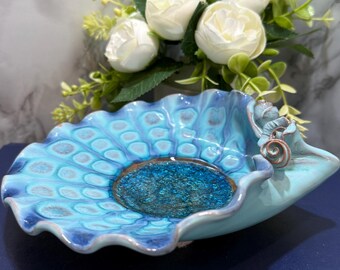Vintage Blue Peacock Scallop Shell Trinket Dish Ceramic Pottery Iridescent Dots Seashell Accent Coastal Decor Jewelry Holder