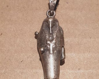 Antiguo colgante victoriano de esqueleto Memento Mori en ataúd, de plata, década de 1890