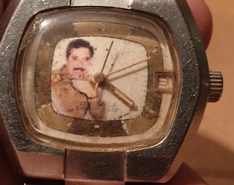 Reloj conmemorativo especial del presidente Saddam Hussein de la década de 1980, raro.