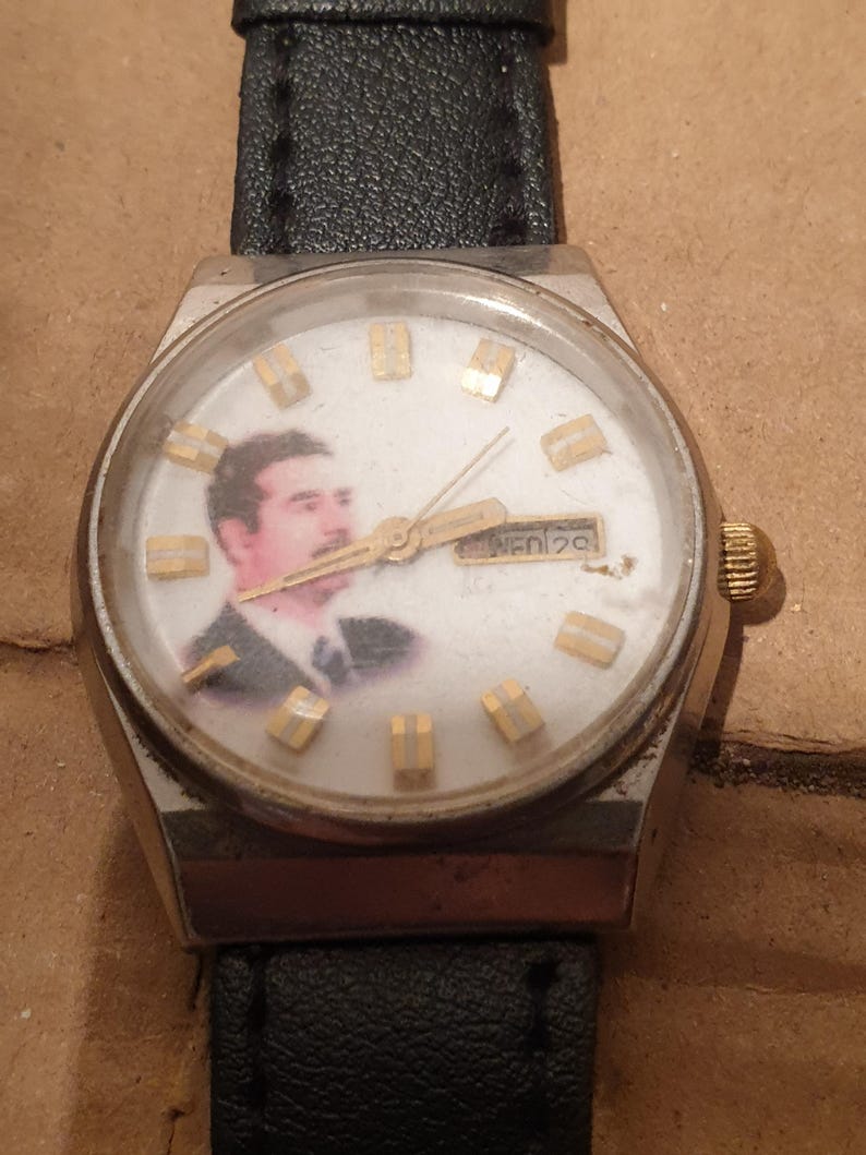 Reloj conmemorativo especial del presidente Saddam Hussein de la década de 1980, raro. imagen 10