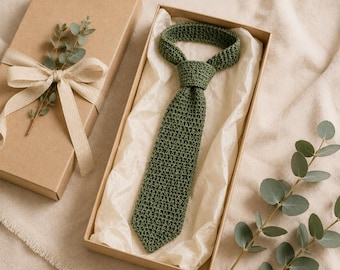 Corbata de ganchillo verde oliva hecha a mano, corbata de hilo texturizado para hombre, regalo para padrinos de boda.