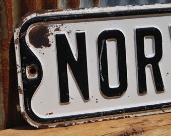 Antikes Emaille Straßenschild, Norwood Av., Schwarzweißes Vintage Schild
