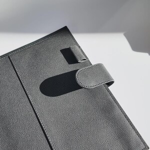 Classeur à anneaux A5 en cuir végétalien : organiseur d'agenda rechargeable image 11