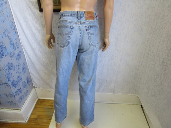 34 30 levis