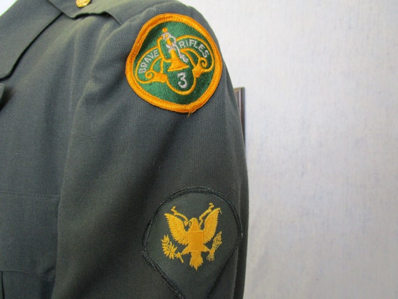 1963 42R courageux fusils nous robe uniforme avec veste militaire avec uniforme les patchs 75c386 1963 42R courageux fusils nous robe uniforme avec veste militaire avec uniforme les patchs 75c386