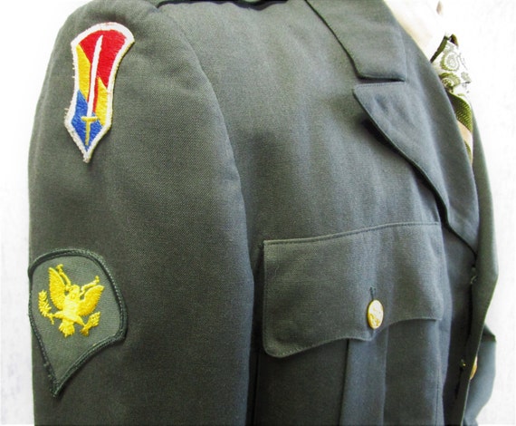 1963 42R courageux fusils nous robe uniforme avec veste militaire avec uniforme les patchs 75c386 1963 42R courageux fusils nous robe uniforme avec veste militaire avec uniforme les patchs 75c386