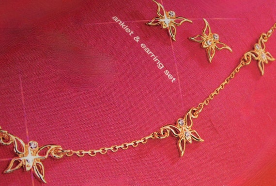 Vintage Avon Rhinestone Accented Butterfly Anklet… - image 4
