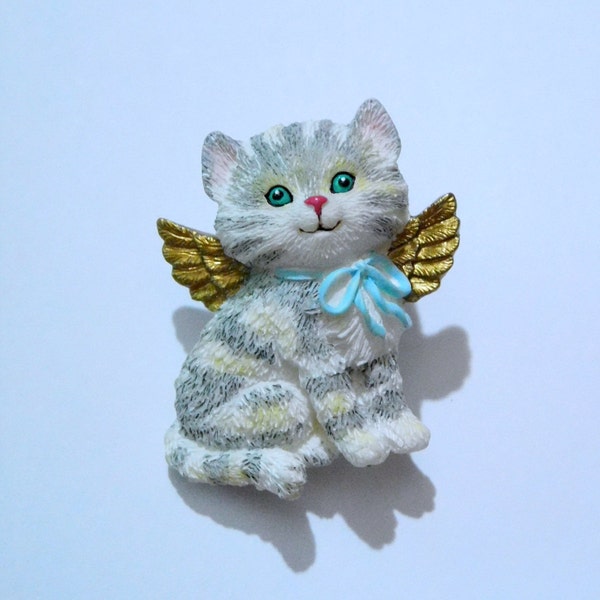 Avon Angel Pet Pin Brooch - Cat with Wings