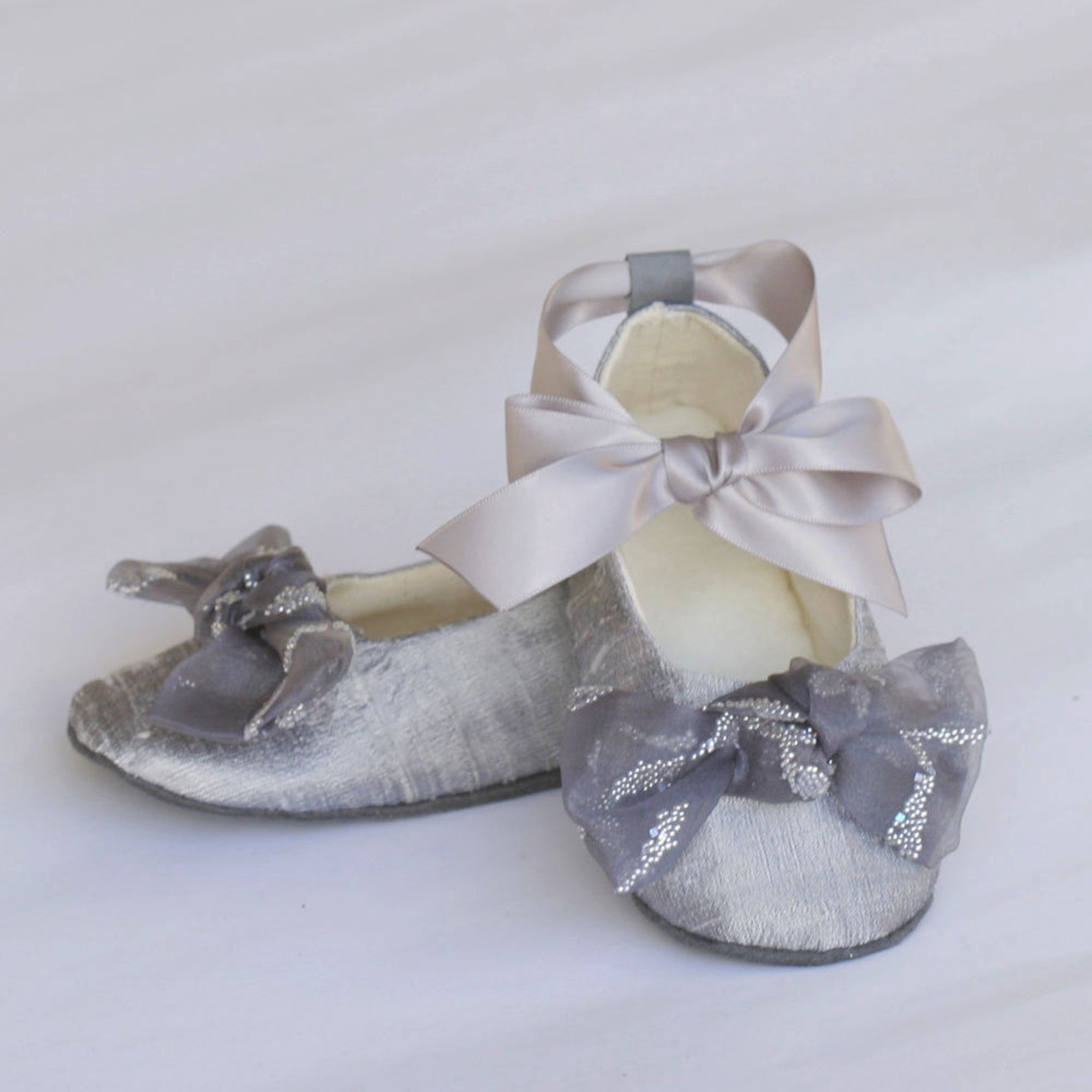 silver silk flower girl shoe, platinum toddler ballet slipper, silk baby shoe, ballet flat, little girls wedding shoe, bootie, b