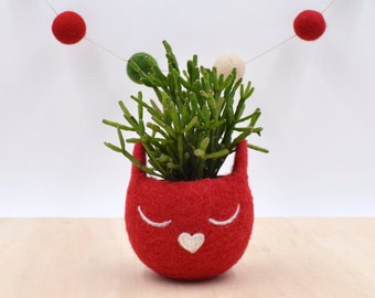 Christmas gift for her, Cat lady gift, Succulent planter, Felt planter,  Small succulent pot, cat lover gift, red cat vase