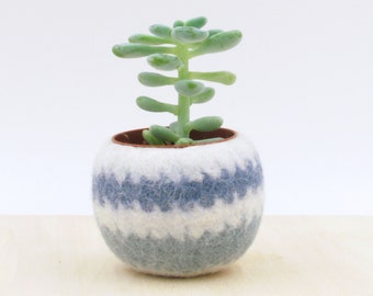Felt plant vase / felted bowl / Succulent pod / blue waves / succulent planter / gift for girlfriend / 7th anniversary gift / desk organizer