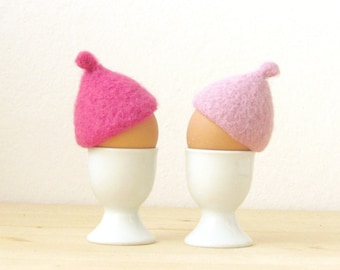Egg cozy in pink | Mother's Day gift for breakfast,  gift for mom, felt egg hats, House warming gift, Unique table decor, Handmade gift