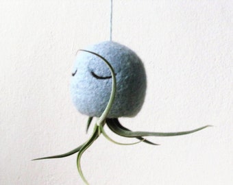 Air plant holder | Octopus airplant planter, Mother's Day gift, hanging planter best friend gift, Airplant jellyfish