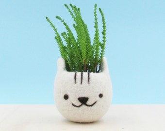 Cat lover gifts for women | white succulent planter, felt Cat pot, Kawaii kitty gift, Valentine gift for her, Neko Atsume special edition