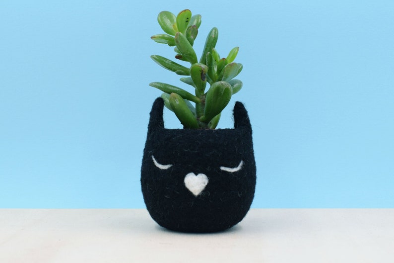 Black Cat lover planter, Pet accessories, Cat mom gift for her, Animal planter, Valentine gift for pet owners, unique succulent planter image 2