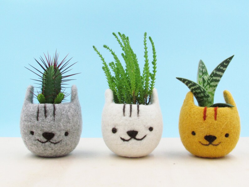 Cat lover gift Felt succulent planter, Neko Atsume Cute Succulent gift, cactus pots, Kawaii Christmas gift for her, Small succulent vase image 2