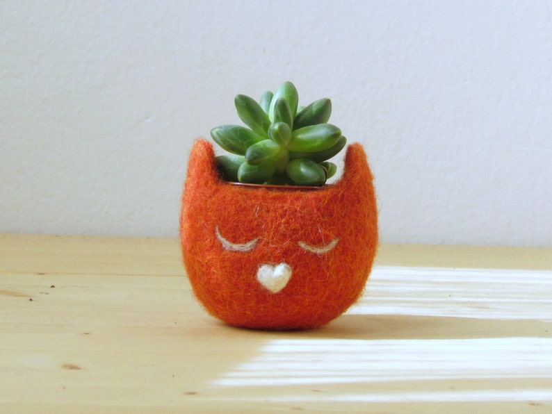 Personalized planter / Cat / Small succulent pot / Felt succulent planter / cat lover gift image 2