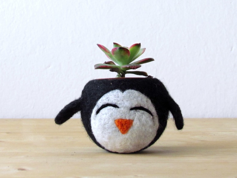 Desk accessories Mini succulent planter, cute happy penguin cactus planter, Mother day gift, indoor plant pot, handmade gift for her image 2