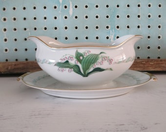 Vintage Gravy Boat Server With Attached Plate by Narumi China Southwind Bamboo Pattern