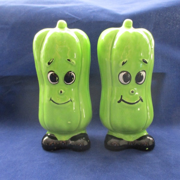 Vintage Chili Peppers, Cucumber Salt and Pepper Shakers FREE SHIPPING
