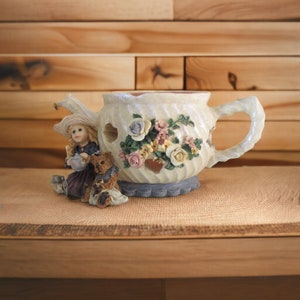 Vintage Teapot TeaLight Candle Holder, Yesterday&#39;s Child Dollstone Collection Whitney with Wilson Tea and Candlelight 27950 1986
