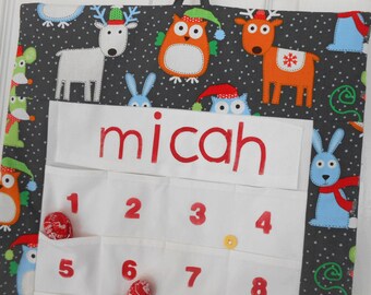Personalized Christmas Advent Calendar in Reindeer Fabric/ Christmas Countdown Calendar with Pockets