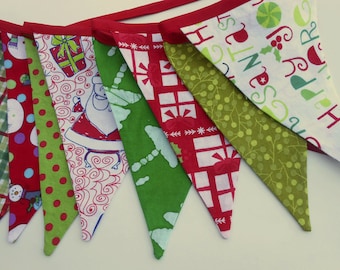 Christmas Banner/ Fabric Holiday Bunting in Medley of Christmas Fabrics/ Photo Prop Great for Christmas Cards