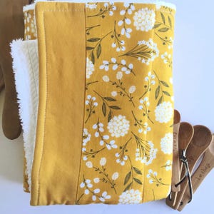 Tapete para secar platos con diseño floral: algodón amarillo mostaza, decoración otoñal para la cocina.