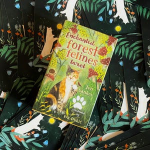 Baraja de Tarot del Gato del Bosque: 78 cartas con extravagantes ilustraciones de bosques