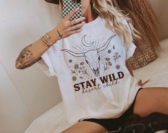 Boho western grafisch T-shirt, shirt Desert Cow Skull, Stay Wild Desert-kindershirt, comfortkleuren 1717 vintage shirt