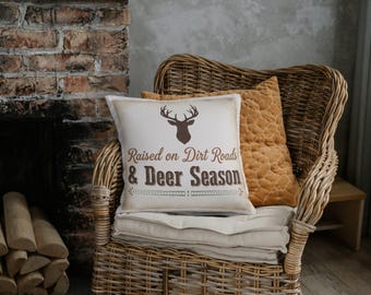 Deer Camp-kussen, jachtcabinedecor, verhoogd op onverharde wegen en hertenseizoen, rustiek western sierkussen, cadeau voor jagersvrouw