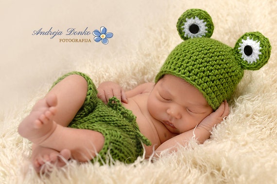 baby frog outfit