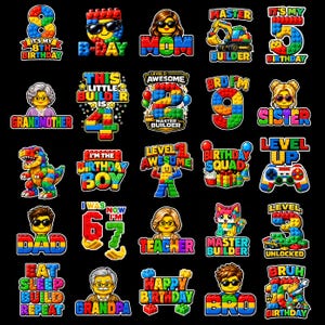 Op de afbeelding: Een verzameling van vijfentwintig kleurrijke stickers met thema's van bouwsteentjes. De ontwerpen bevatten cijfers, personages en teksten zoals 8th Birthday, Mom, Dad, Sister, Grandma, Grandpa, Teacher, Bro en diverse verjaardagszinnen.