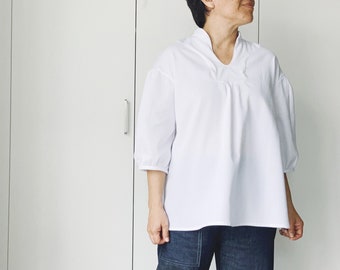 White cotton blouse. Light and cool. GOTS certified. Made in Italy.