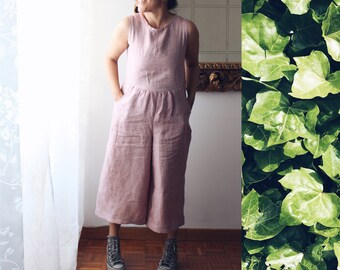 Linen jumpsuit. Sleeveless. Sizes from 34 EU to 52 EU. Made in Italy