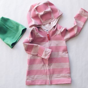 Sarah's hoodie from Sarah and Duck. Sarah hoodie. It includes green beanie. Halloween costume. Carnival costume. Everyday wear kids.