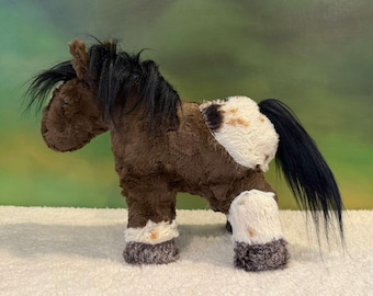 Pony de peluche Rosie: muñeca de caballo Appaloosa hecha a mano