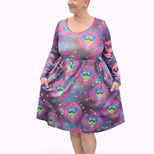 Abito Alien Galaxy con tasche / Abiti a maniche lunghe con scollo tondo / Opzioni di abbigliamento taglie forti