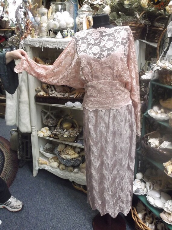 Dusty Rose Lace Vintage Dress