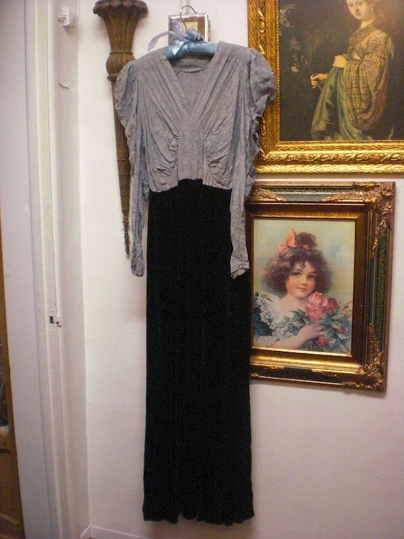 1930s Purple Silk And Black Velvet Dress