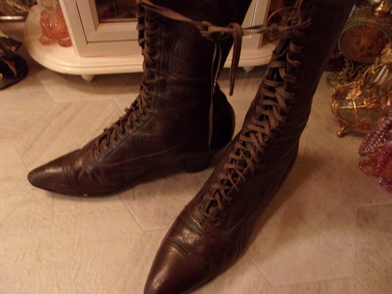 Antique Chocolate Brown Ladies Boots
