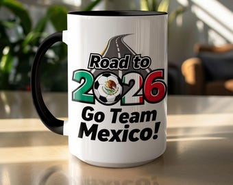 Taza de cerámica de 15 oz con el logo de México: Edición limitada, diseño "Camino a 2026"